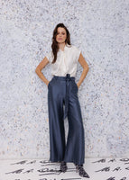 M.A.  Dainty: Sturt Pant. Petrol.